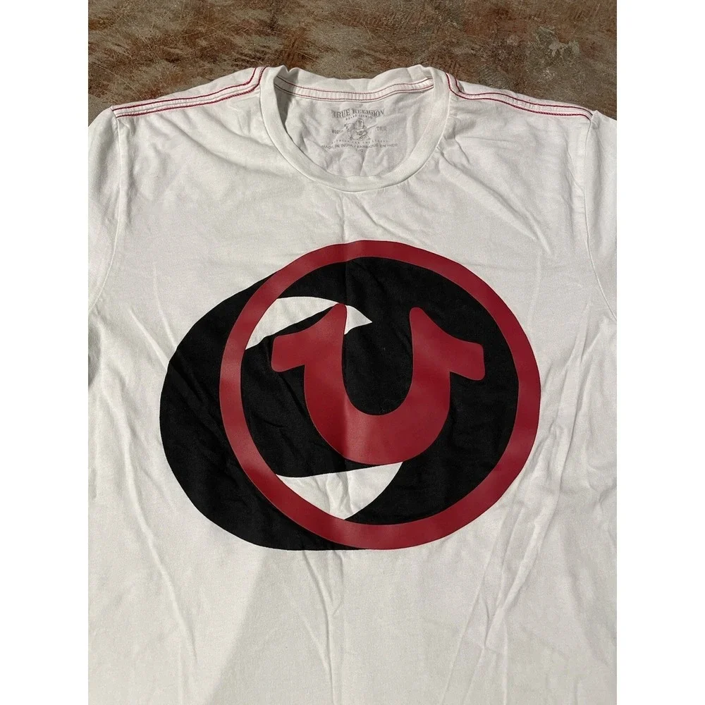 True Religion Graphic White T Shirt Size‎ L